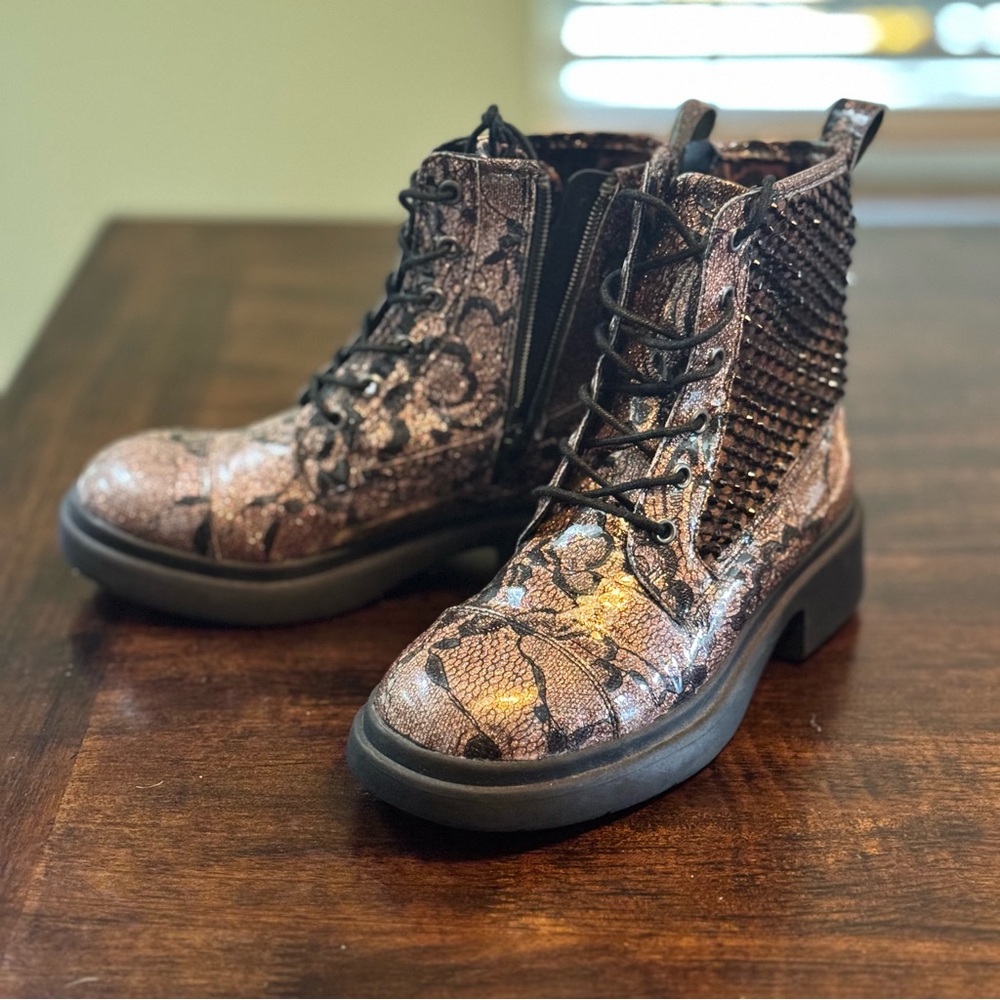 Steve Madden Kids' Snakeskin Lace-Up Boots